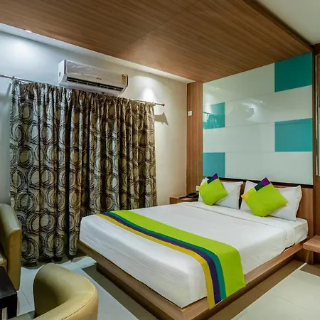 Itsy Hotels Hiland Suites